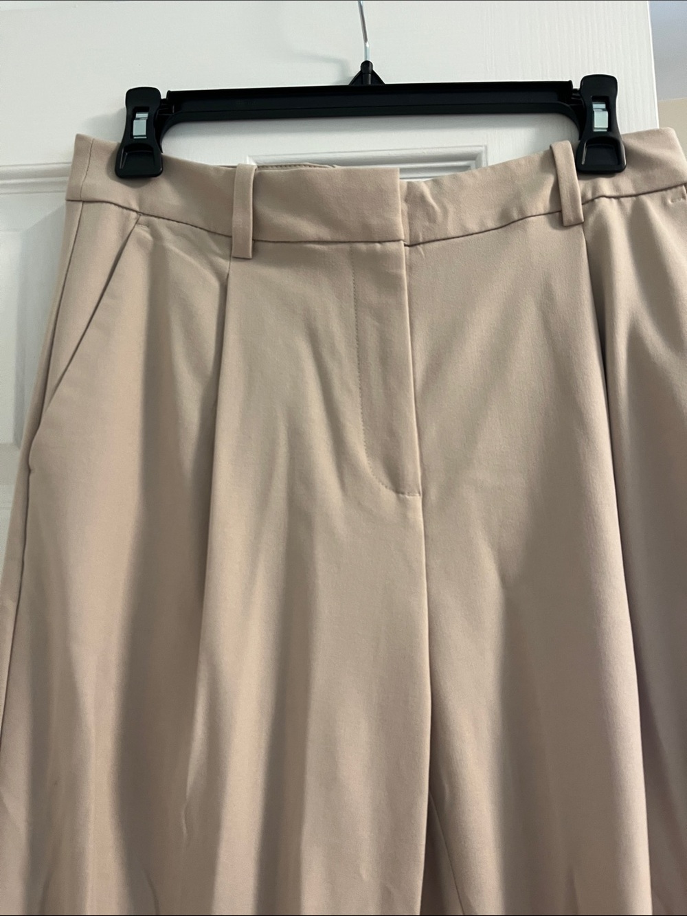 H&M women’s Beige/Taupe Chinos